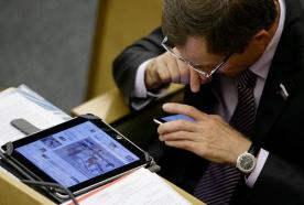 Чиновникам предлагают отказаться от iPad, "Яндекс", Google и Mail.ru